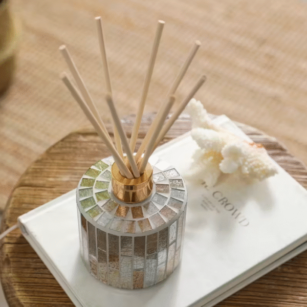 2pcs Bright Color Pleated Long Strip Aromatherapy Bottles