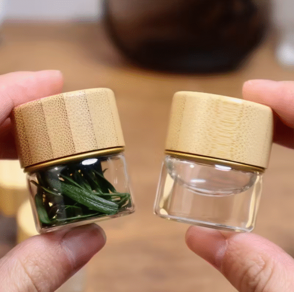 6pcs Mini Airtight Glass Bottles with Wood Grain Lids